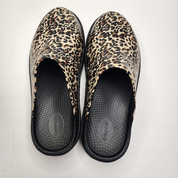 OOFOS OOcloog UNISEX Leopard Slip On Recovery Limited Edition Men's 9 Women's 11 - Picture 4 of 10